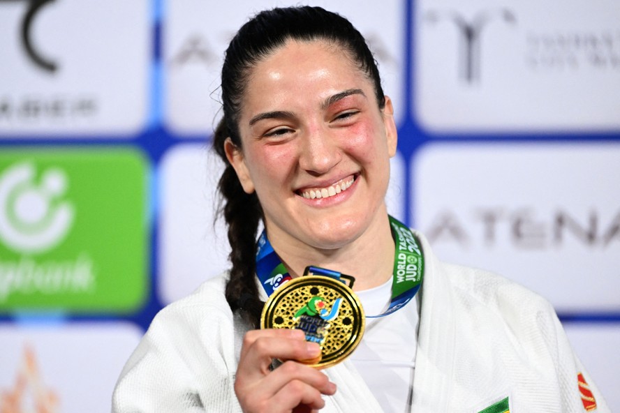 Mayra Aguiar é tricampeã mundial de Judô e também conquistou três medalhas de bronze consecutivas em Jogos Olímpicos (Londres-2012, Rio-2016 e Tóquio-2020)