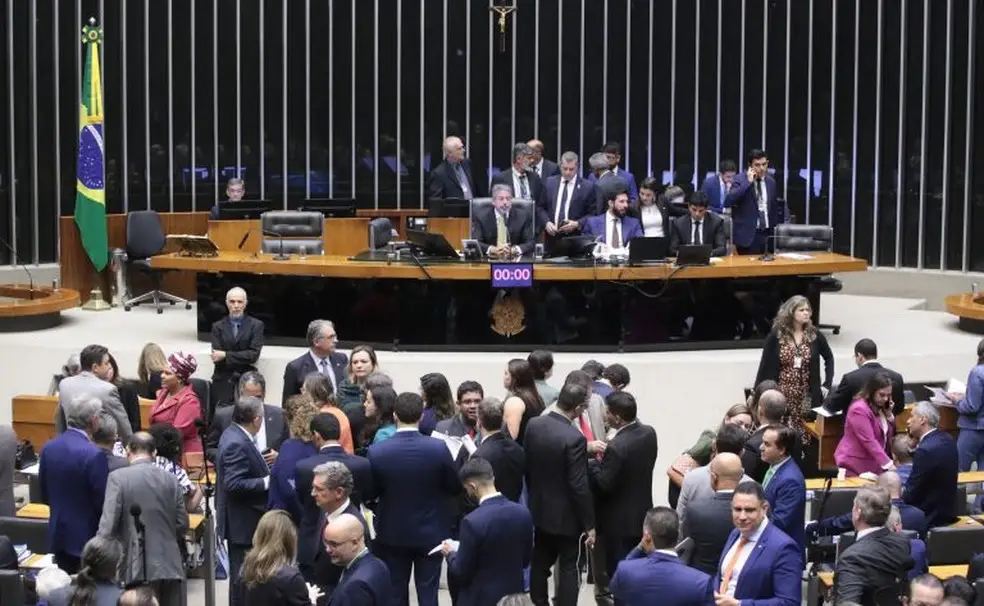 Plenário da Câmara dos Deputados durante a votação de projeto de corte de gastos no dia 18 de dezembro de 2024 — Foto: Bruno Spada/Câmara dos Deputados