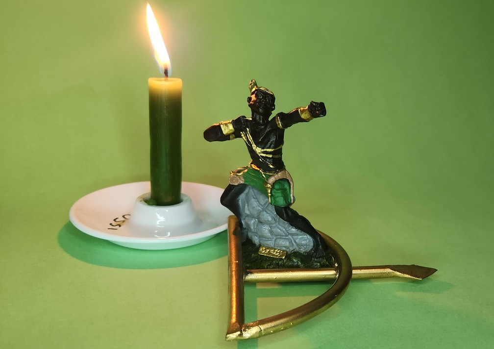 Oxóssi, orixá associado às florestas e à fartura, é cantado em músicas de compositores como Roque Ferreira, Mateus Aleluia e Tony Osanah — Foto: Leonardo Bosisio / g1